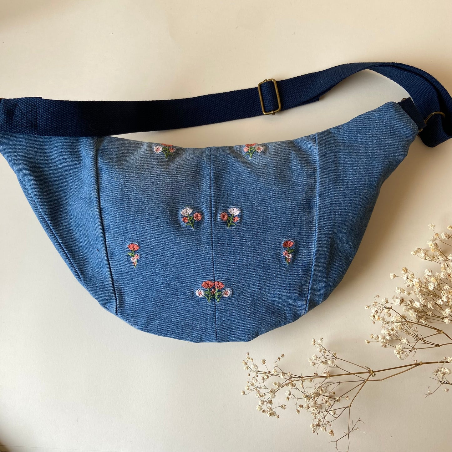 Banane en jeans brodé