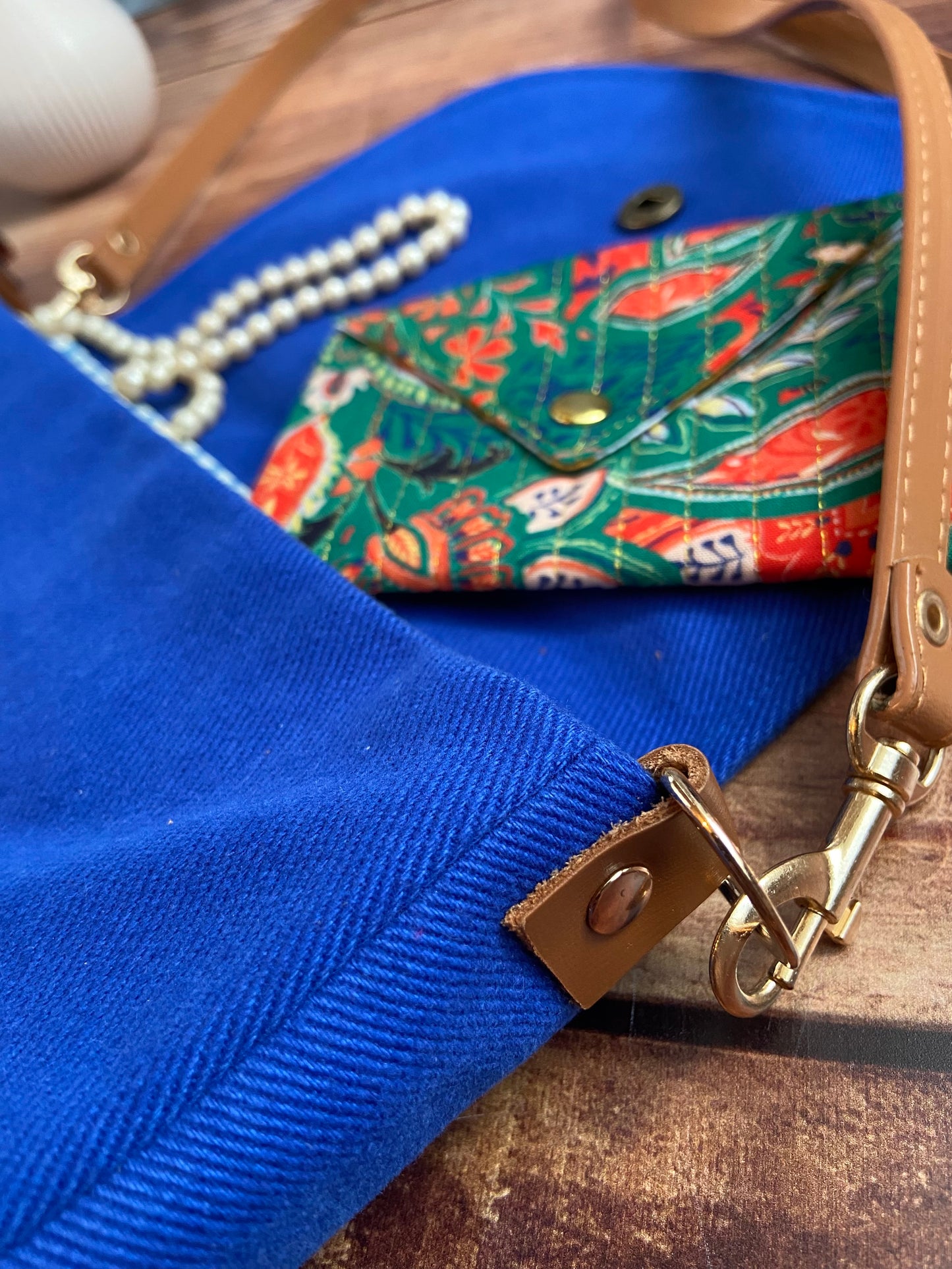 Le petit sac bandoulière bleu roi