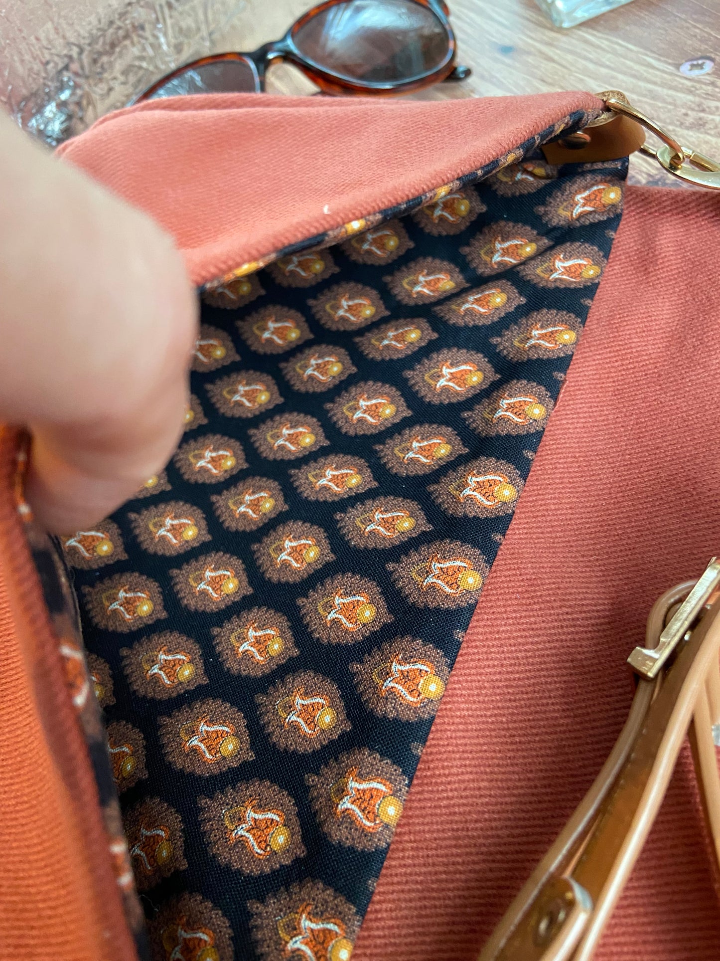 Le petit sac bandoulière bleu roi